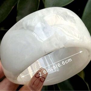 NWOT-Elegant White Bangle Bracelet